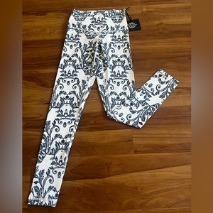 Define Your Inspiration, DYI. X small leggings.